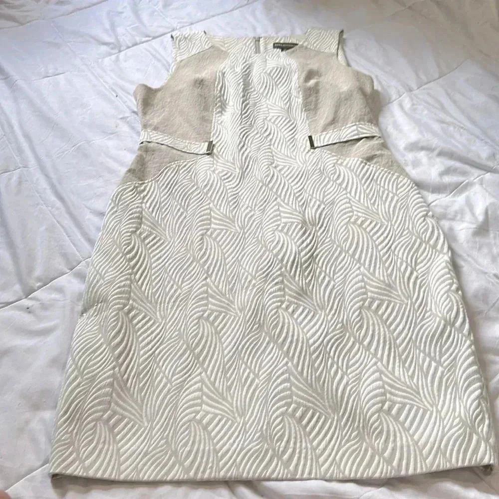 Dana Buchanan tan and cream sleeveless lined dress size 12